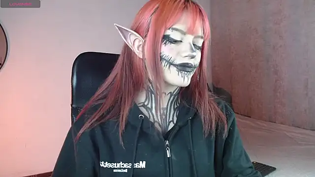 LilithMadness online show from 12-18-24, 03:47