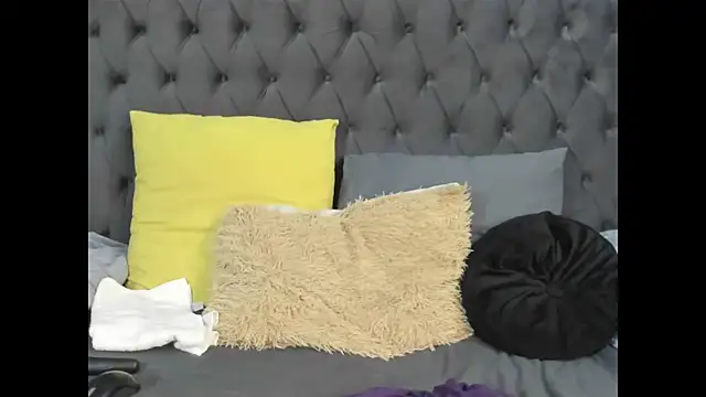 Snapshot of DIRTYTALKINQUEEN chatting on 09-19-25, 08:09 DIRTYTALKINQUEEN online show from 09-19-25, 08:09