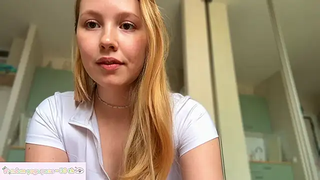 HoneyAudrey online show from 05-18-26, 03:35