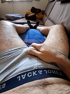 oldermanforwomen online show from 03-17-25, 02:01