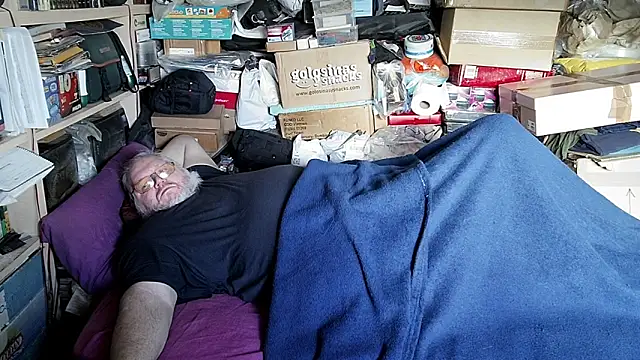 hadeszeuss2 online show from 12-15-25, 02:54