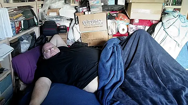 hadeszeuss2 online show from 02-18-26, 02:46