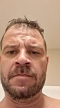 Snapshot of Davo84123 chatting on 03-06-26, 05:42 Davo84123 online show from 03-06-26, 05:42