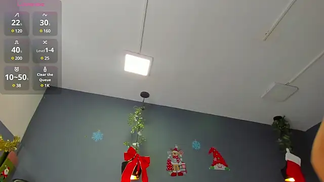 Snapshot of Hannah_Miller__ chatting on 12-24-24, 11:17 Hannah Miller online show from 12-24-24, 11:17