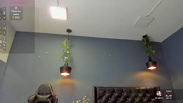 Snapshot of Hannah_Miller__ chatting on 01-16-25, 11:37 Hannah Miller online show from 01-16-25, 11:37