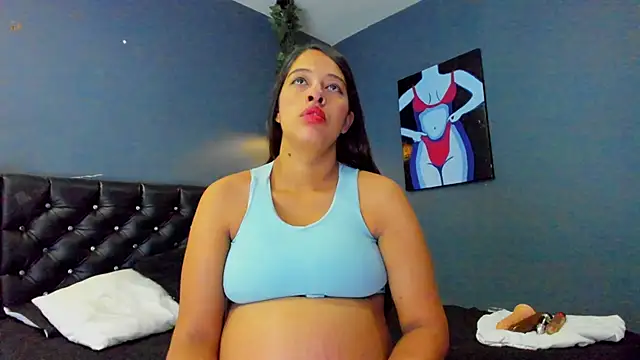 Snapshot of Hannah_Miller__ chatting on 03-05-25, 05:29 Hannah Miller online show from 03-05-25, 05:29