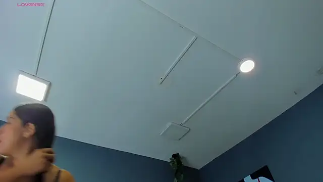 Snapshot of Hannah_Miller__ chatting on 03-06-25, 05:22 Hannah Miller online show from 03-06-25, 05:22