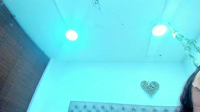 Snapshot of Hannah_Miller__ chatting on 09-18-25, 05:26 Hannah Miller online show from 09-18-25, 05:26