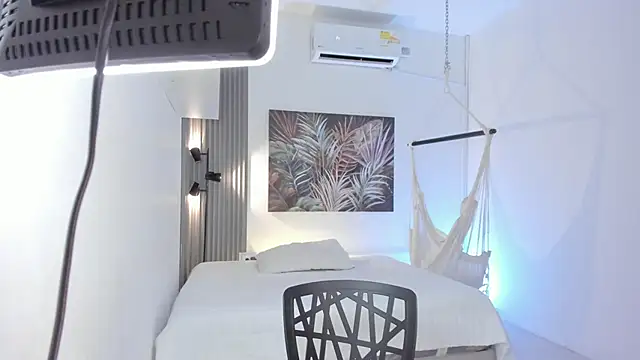 emma alice  online show from 03-26-26, 10:54