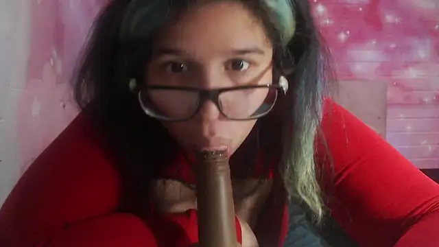 Snapshot of selenablairx chatting on 02-05-25, 10:19 selenablairx online show from 02-05-25, 10:19