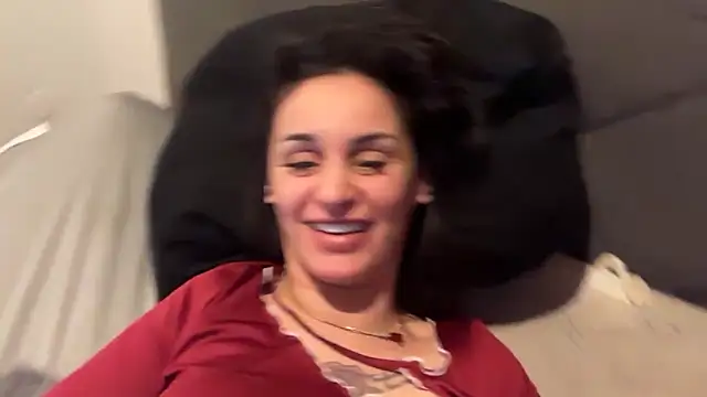 JeSuisUnTapin online show from 12-21-25, 07:54