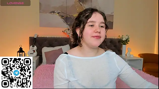 Snapshot of Ariella_Sol chatting on 01-30-25, 04:16 Ariella Sol online show from 01-30-25, 04:16