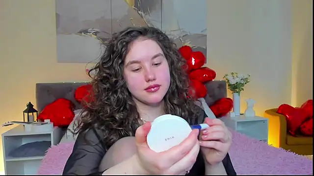 Snapshot of Ariella_Sol chatting on 02-17-25, 04:09 Ariella Sol online show from 02-17-25, 04:09