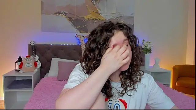 Snapshot of Ariella_Sol chatting on 03-10-25, 04:17 Ariella Sol online show from 03-10-25, 04:17