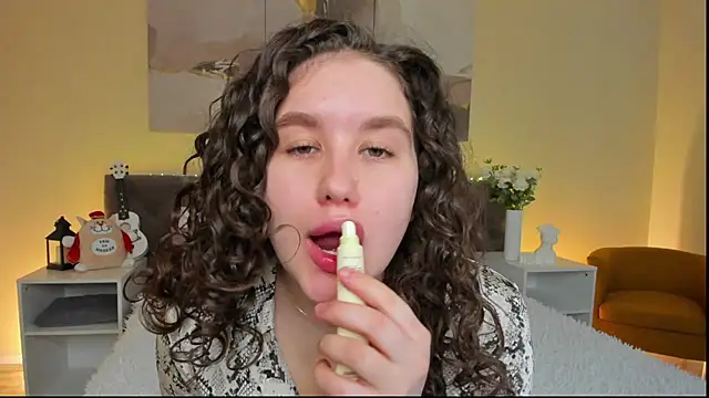 Snapshot of Ariella_Sol chatting on 03-12-25, 01:03 Ariella Sol online show from 03-12-25, 01:03