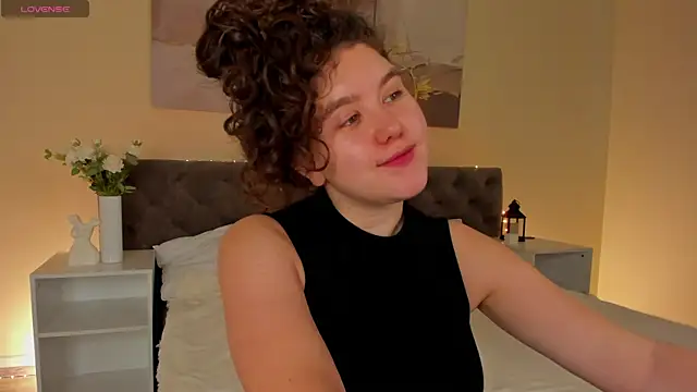 Ariella Sol online show from 05-01-26, 01:10