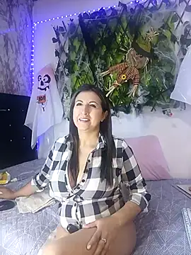 Snapshot of any_mour chatting on 11-02-25, 03:58 any mour online show from 11-02-25, 03:58