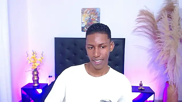 maiki18  online show from 10-29-25, 08:54