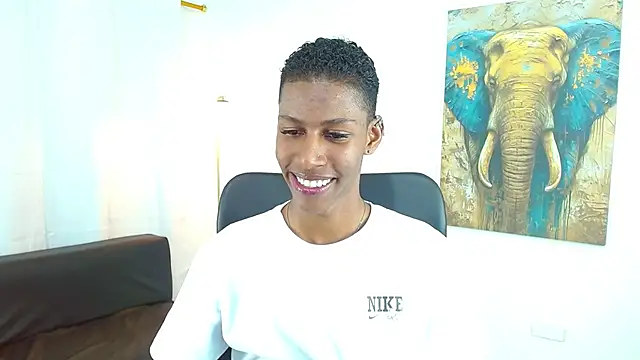 maiki18  online show from 11-21-25, 08:51