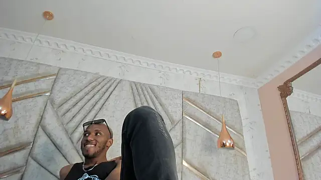 Snapshot of JamesParck chatting on 02-07-25, 03:19 JamesParck online show from 02-07-25, 03:19