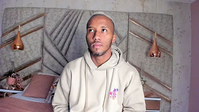 Snapshot of JamesParck chatting on 02-12-25, 12:12 JamesParck online show from 02-12-25, 12:12