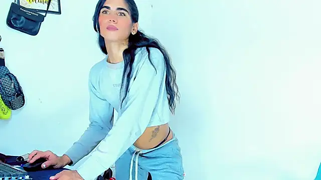 hannabigdirty online show from 12-19-24, 04:35