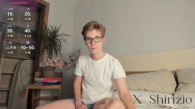 Snapshot of Shirizi chatting on 12-08-24, 04:39 Shirizi online show from 12-08-24, 04:39