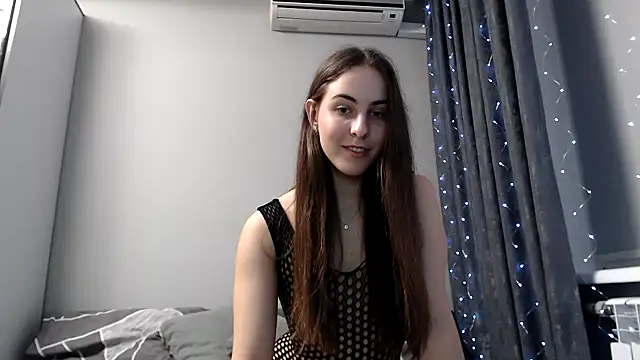 Snapshot of SierraSky_ chatting on 12-27-24, 09:32 SierraSky online show from 12-27-24, 09:32