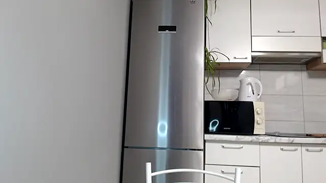 Snapshot of SierraSky_ chatting on 02-01-25, 06:08 SierraSky online show from 02-01-25, 06:08