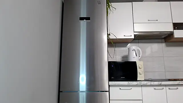 SierraSky  online show from 09-25-25, 05:05