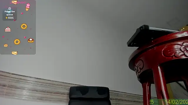 Snapshot of Victtoria_Parker chatting on 02-14-25, 01:18 Victtoria Parker online show from 02-14-25, 01:18