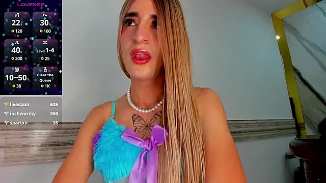 Snapshot of Victtoria_Parker chatting on 03-21-25, 12:18 Victtoria Parker online show from 03-21-25, 12:18