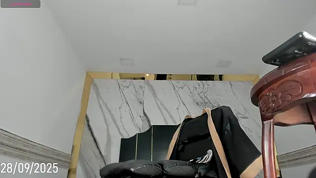 Snapshot of Victtoria_Parker chatting on 09-28-25, 01:16 Victtoria Parker online show from 09-28-25, 01:16