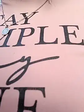 Leslly  online show from 12-22-24, 10:04