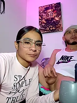 Snapshot of Leslly_ chatting on 03-11-26, 06:19 Leslly online show from 03-11-26, 06:19