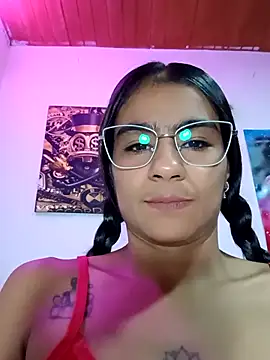 Snapshot of Leslly_ chatting on 03-14-26, 09:59 Leslly online show from 03-14-26, 09:59