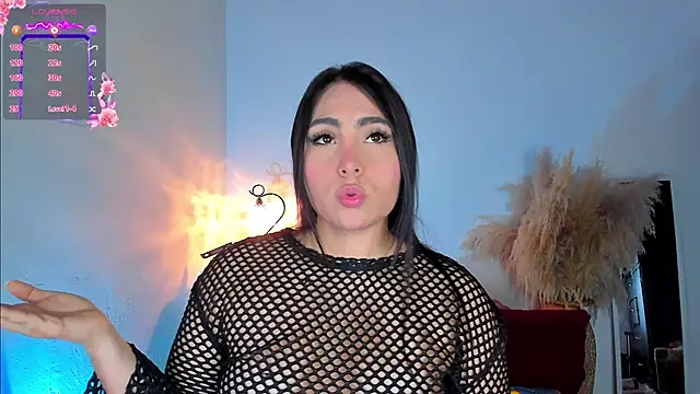 Sarahballiston  online show from 12-05-24, 12:08