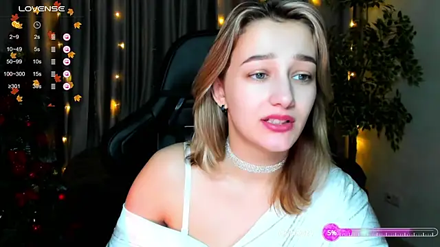 Snapshot of Sinty_Noria chatting on 01-13-25, 01:13 Sinty Noria online show from 01-13-25, 01:13