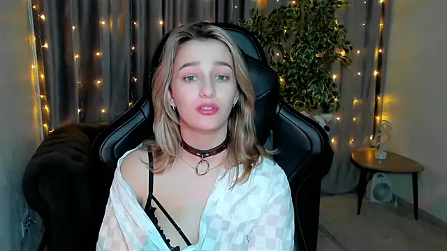 Snapshot of Sinty_Noria chatting on 02-05-25, 04:06 Sinty Noria online show from 02-05-25, 04:06