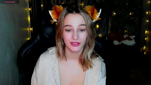 Snapshot of Sinty_Noria chatting on 02-13-25, 01:08 Sinty Noria online show from 02-13-25, 01:08