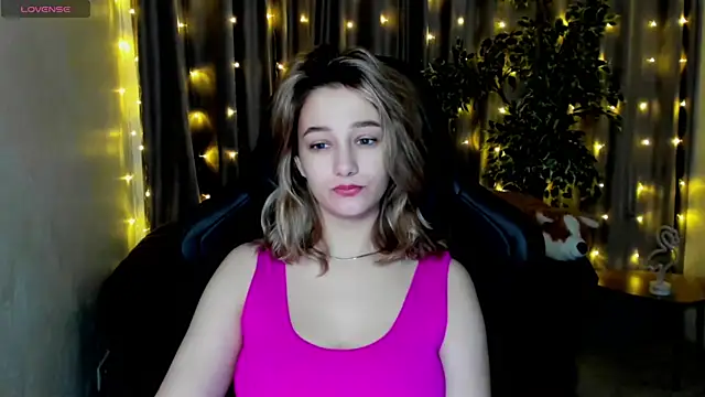 Snapshot of Sinty_Noria chatting on 03-05-25, 01:10 Sinty Noria online show from 03-05-25, 01:10