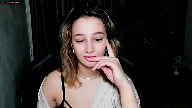 Snapshot of Sinty_Noria chatting on 03-06-25, 03:35 Sinty Noria online show from 03-06-25, 03:35