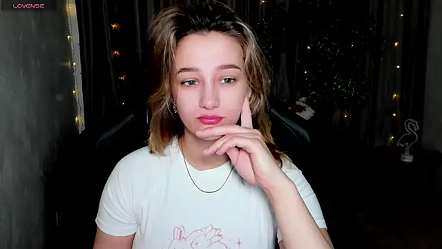 Snapshot of Sinty_Noria chatting on 03-07-25, 01:09 Sinty Noria online show from 03-07-25, 01:09