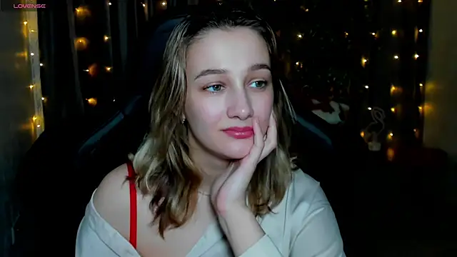 Snapshot of Sinty_Noria chatting on 03-10-25, 07:21 Sinty Noria online show from 03-10-25, 07:21