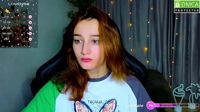 Snapshot of Sinty_Noria chatting on 10-14-25, 01:06 Sinty Noria online show from 10-14-25, 01:06