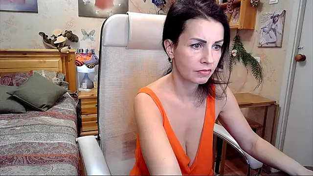 Kendra Mom online show from 02-22-25, 05:46