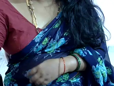 Snapshot of Vennela-1-Telugu chatting on 02-18-25, 10:05 Vennela-1-Telugu online show from 02-18-25, 10:05