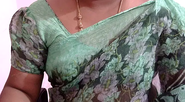 Snapshot of Vennela-1-Telugu chatting on 03-08-25, 10:11 Vennela-1-Telugu online show from 03-08-25, 10:11