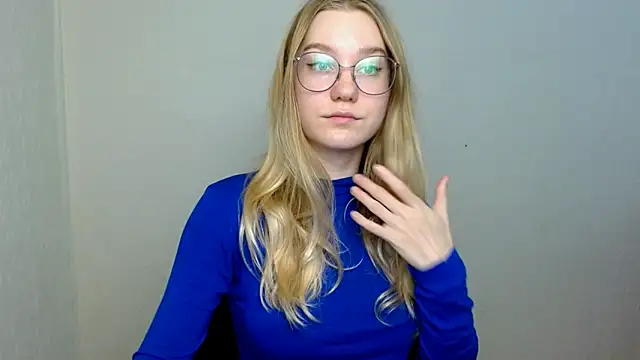 cindi hot online show from 11-17-25, 11:27