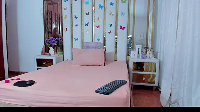 AnyelaGitanaMature online show from 10-04-25, 01:47